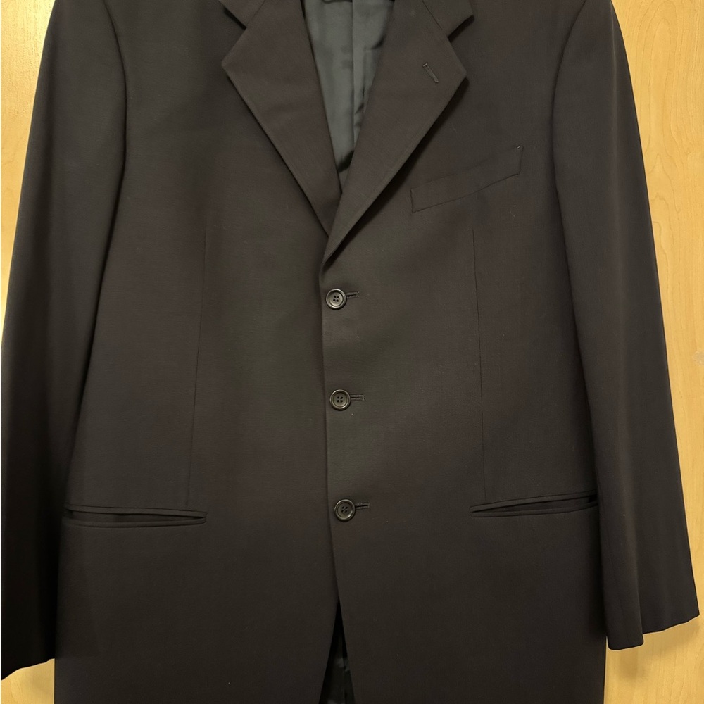 Armani Collezioni men’s black suit blazer